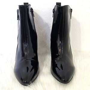 Diba Patent Leather RILEY Ankle Bootie. Never worn